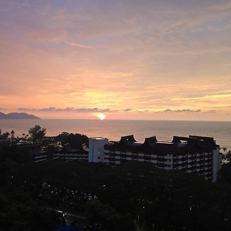 Green Ocean Seaview Apartment Batu Feringgi Luaran gambar