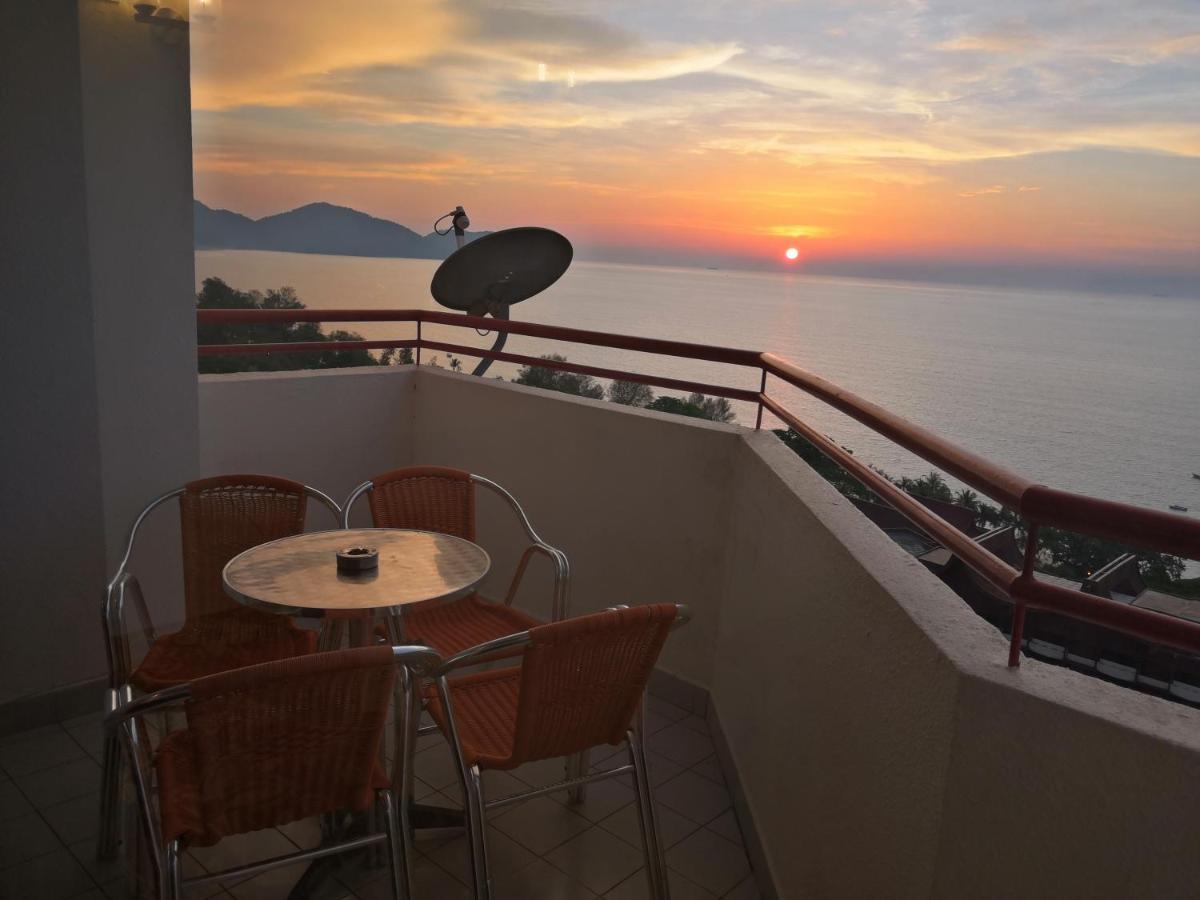 Green Ocean Seaview Apartment Batu Feringgi Luaran gambar