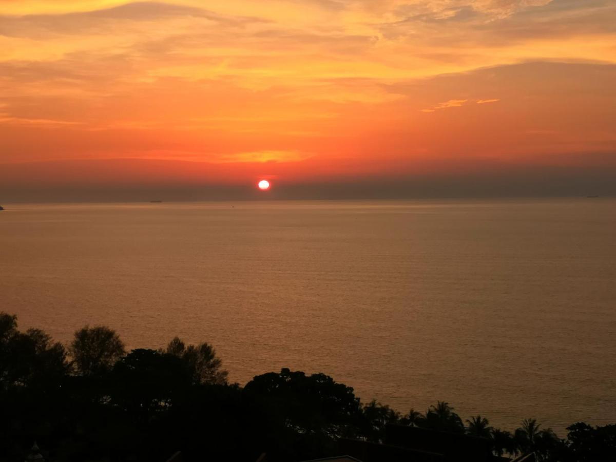 Green Ocean Seaview Apartment Batu Feringgi Luaran gambar