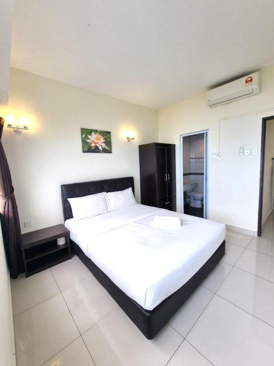 Green Ocean Seaview Apartment Batu Feringgi Luaran gambar