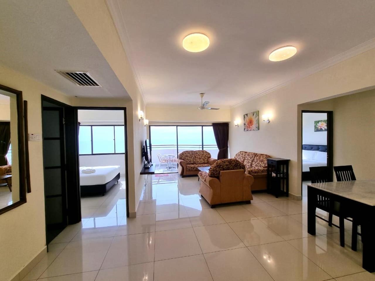 Green Ocean Seaview Apartment Batu Feringgi Luaran gambar