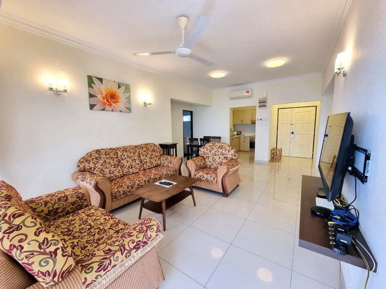 Green Ocean Seaview Apartment Batu Feringgi Luaran gambar
