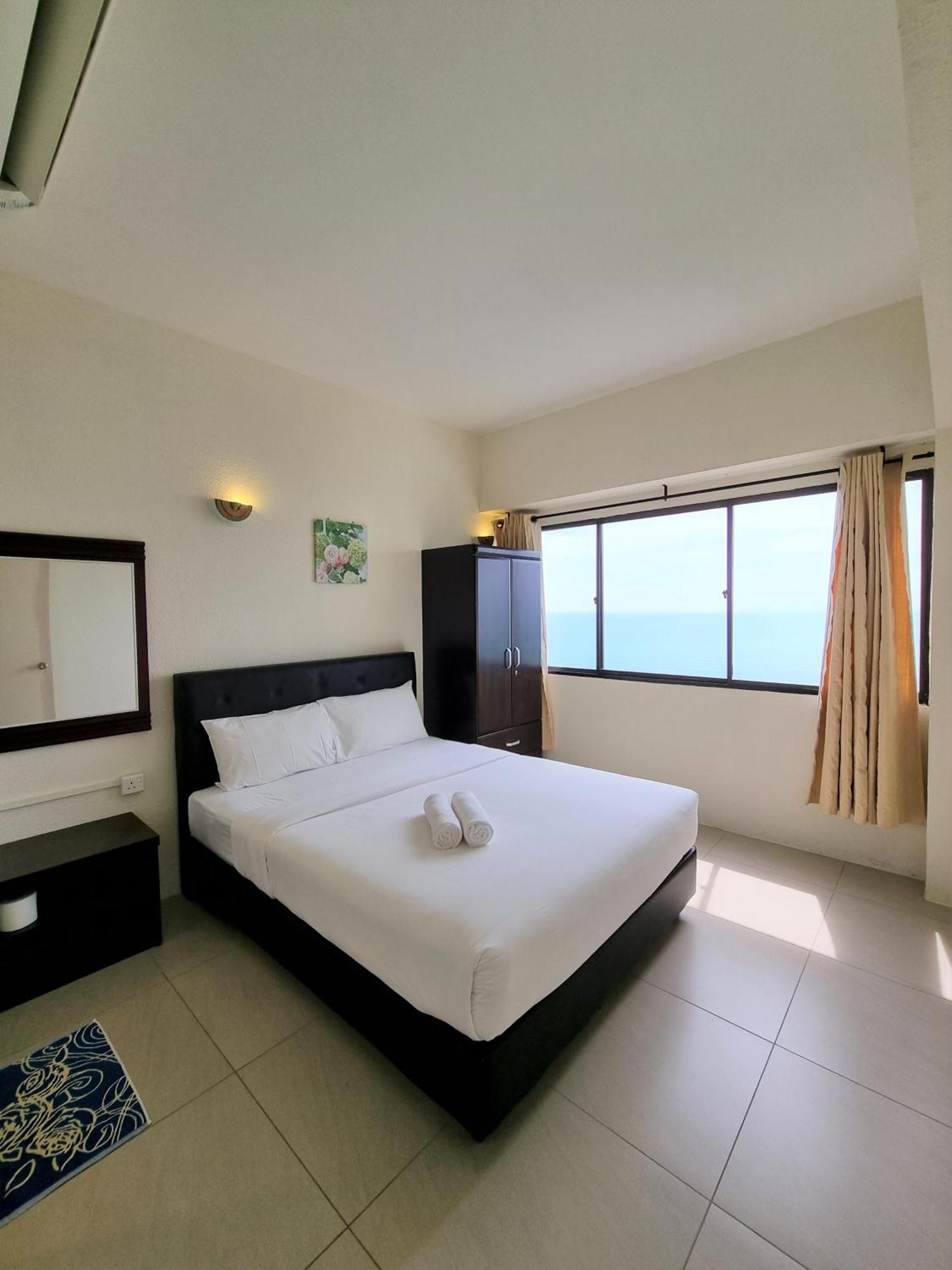 Green Ocean Seaview Apartment Batu Feringgi Luaran gambar