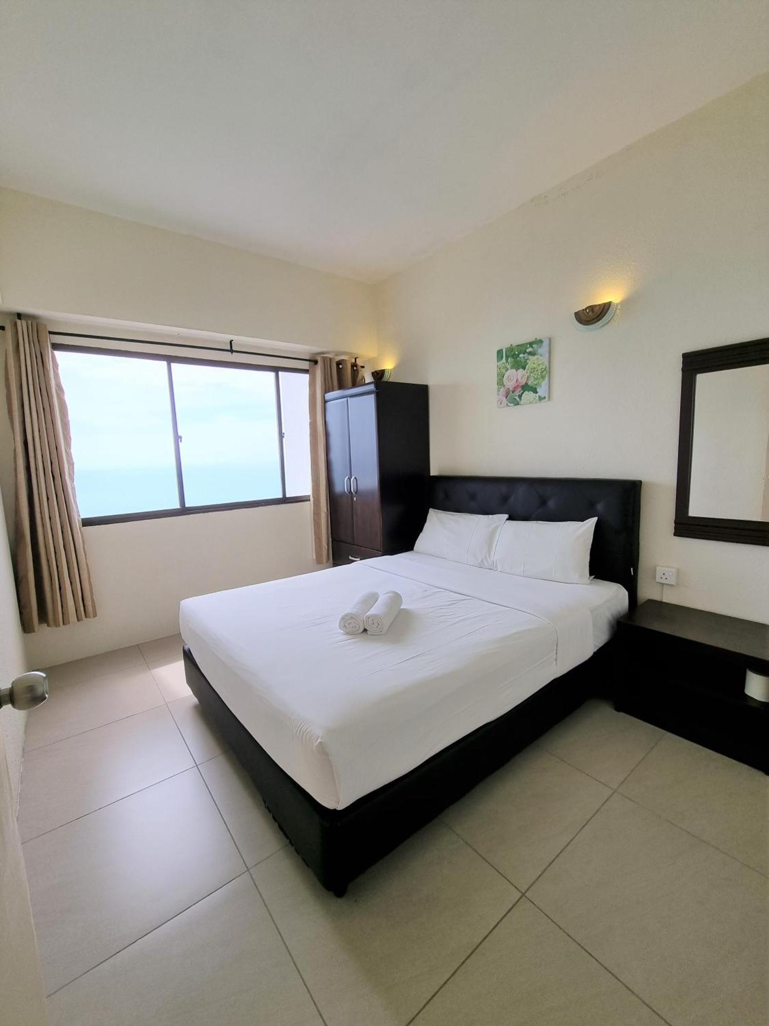 Green Ocean Seaview Apartment Batu Feringgi Luaran gambar