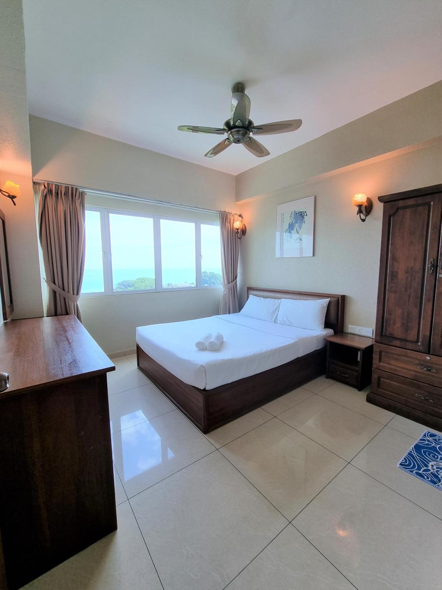 Green Ocean Seaview Apartment Batu Feringgi Luaran gambar