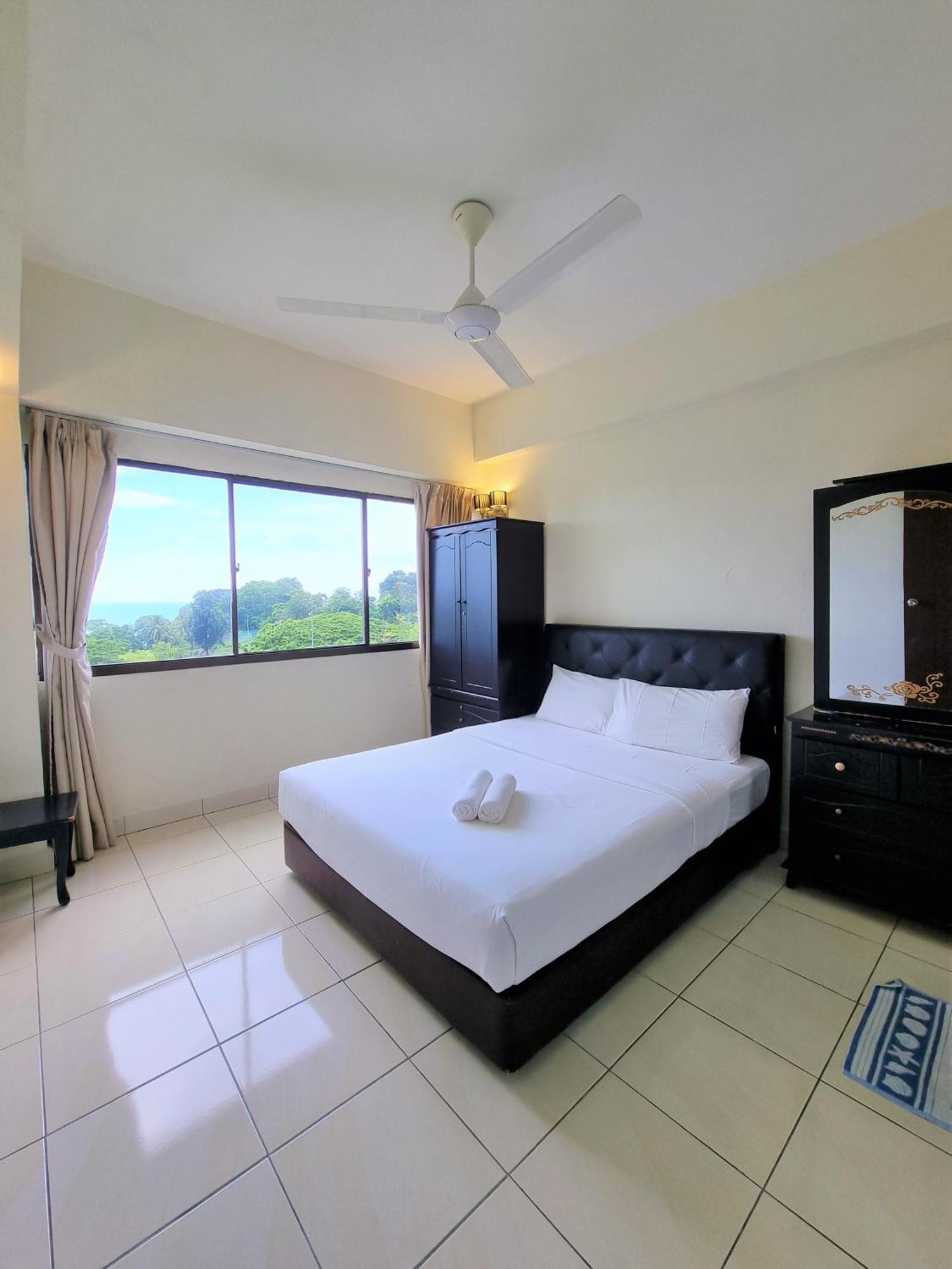 Green Ocean Seaview Apartment Batu Feringgi Luaran gambar