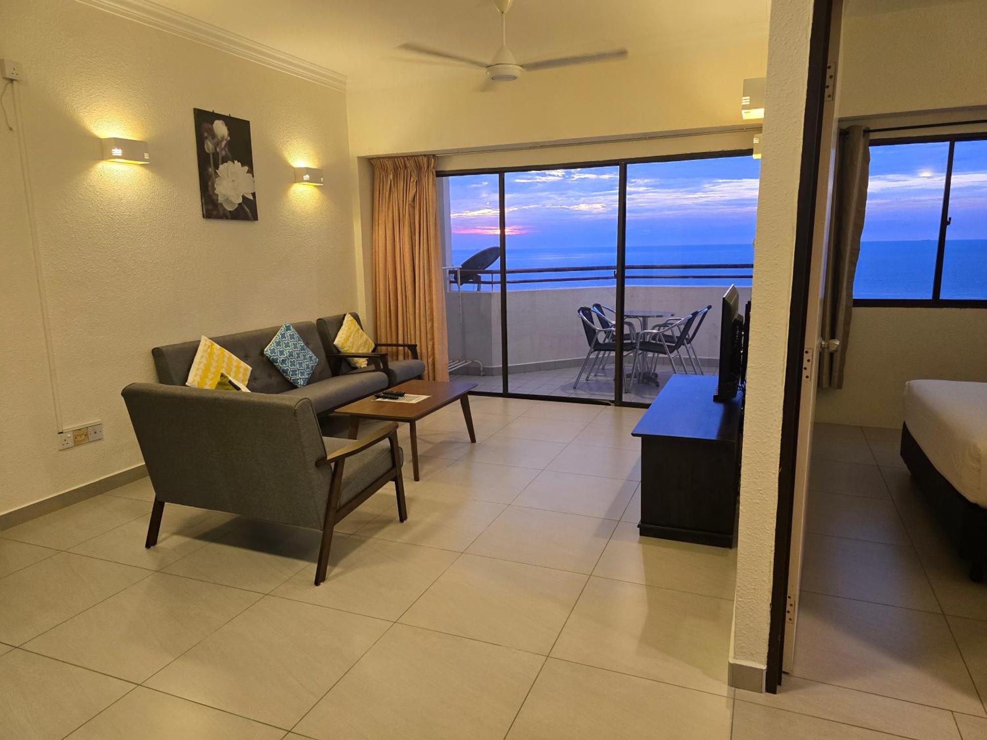 Green Ocean Seaview Apartment Batu Feringgi Luaran gambar