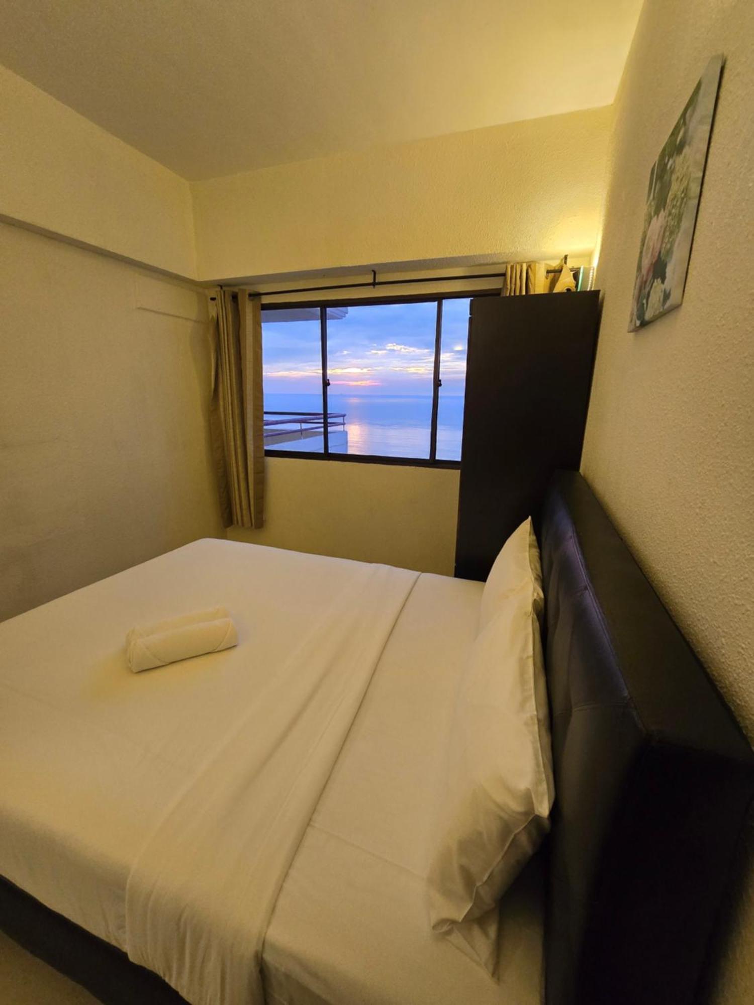 Green Ocean Seaview Apartment Batu Feringgi Luaran gambar