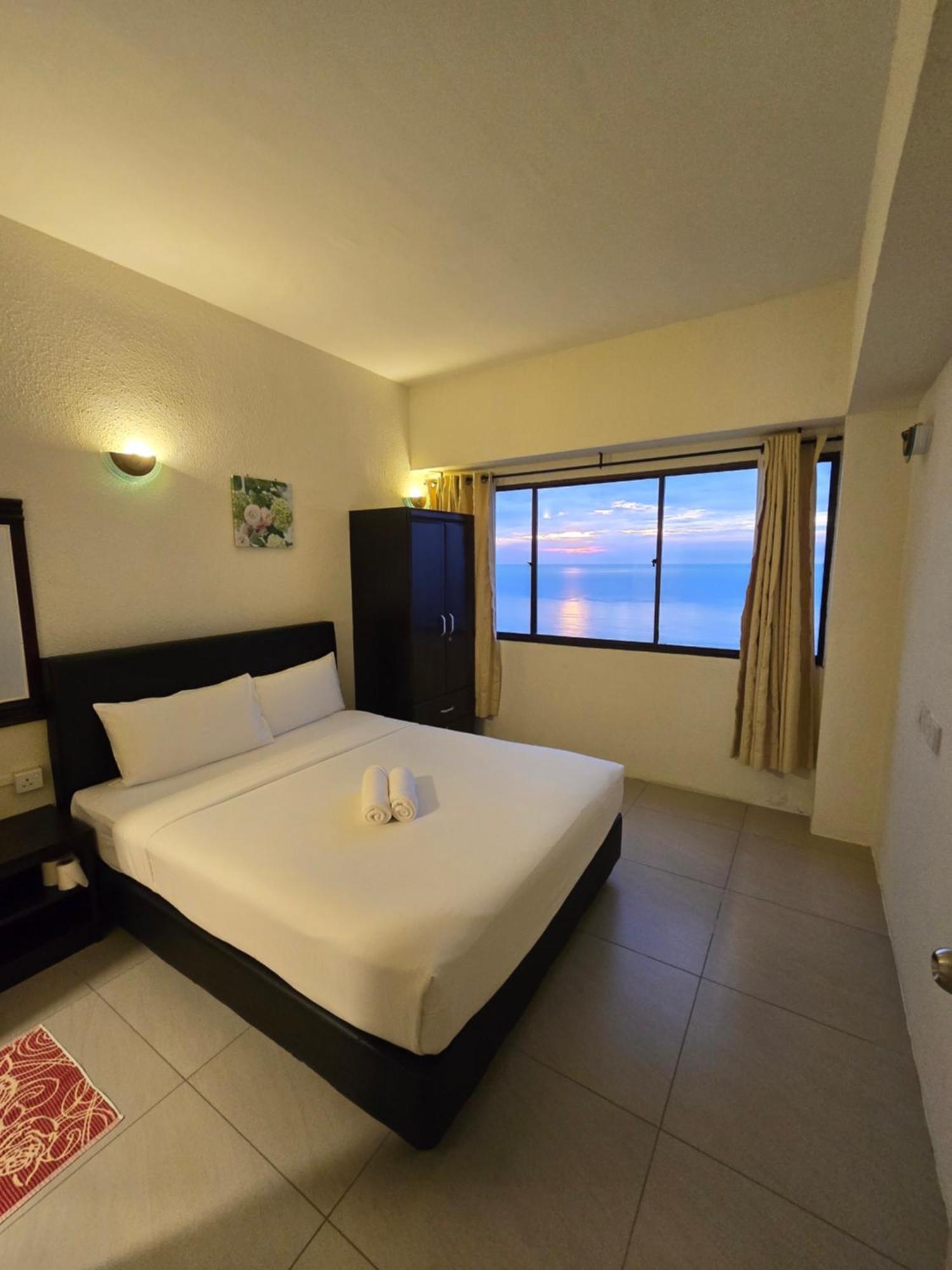 Green Ocean Seaview Apartment Batu Feringgi Luaran gambar