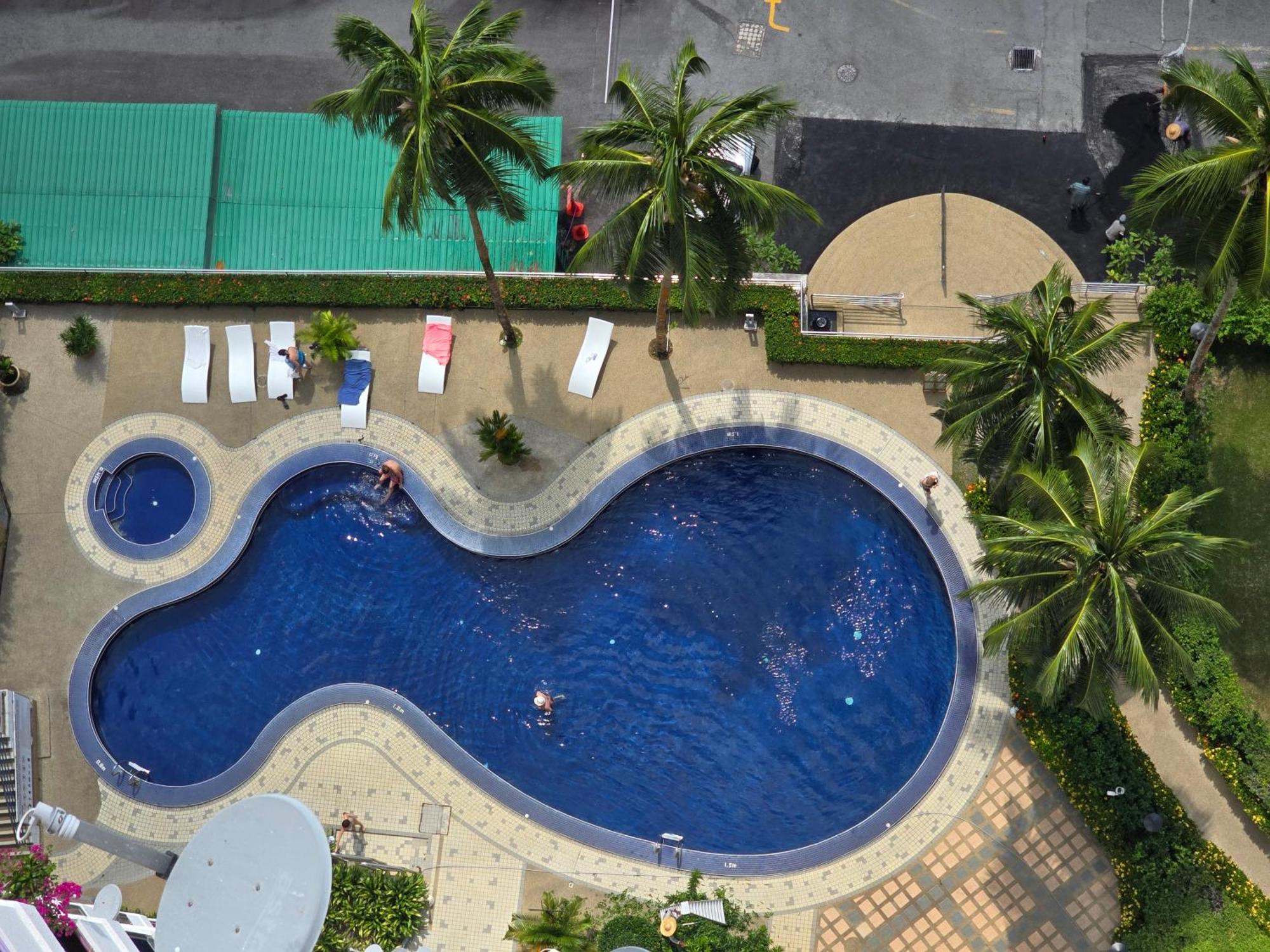 Green Ocean Seaview Apartment Batu Feringgi Luaran gambar